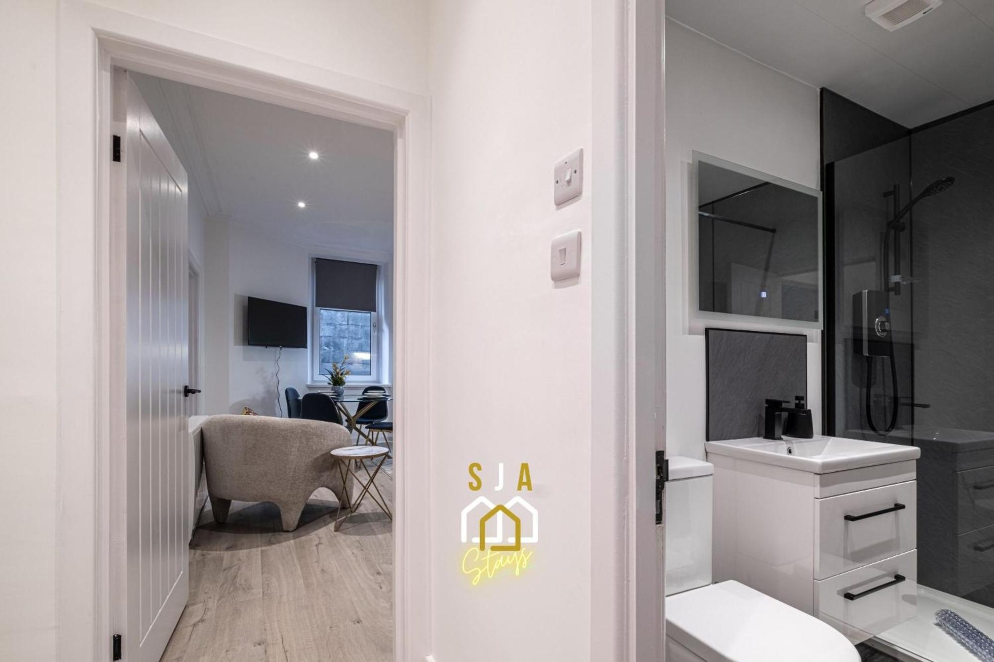 Holburn Hideaway - Sja Stays - Modern 2 Bed Apartment Aberdeen Exterior photo